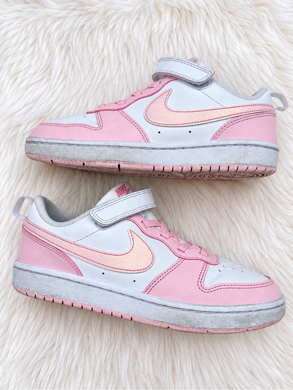 NIKE GIRLS SNEAKERS